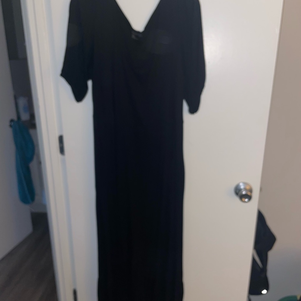 Elegant Black Maxi Dress